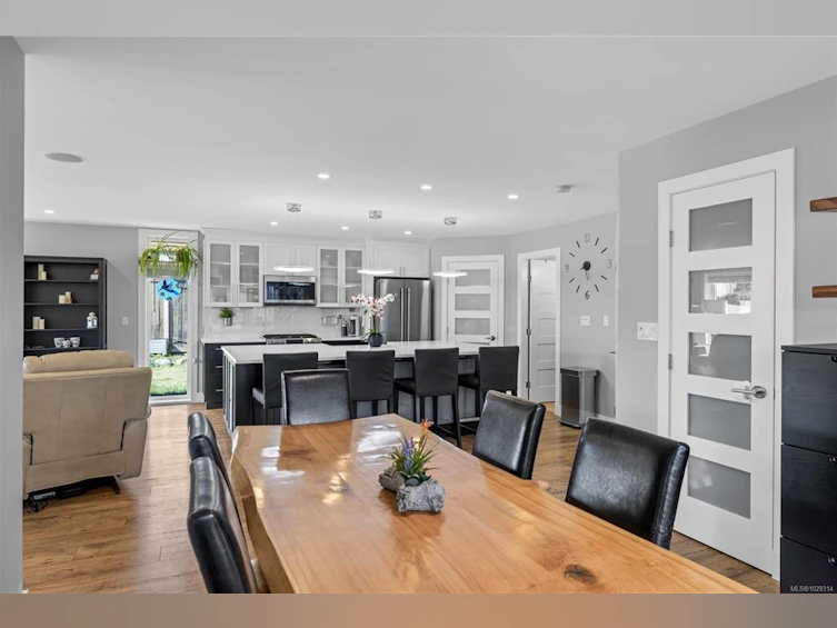 791 Forsyth Avenue, Parksville, BC, V9P 1E5 - 4