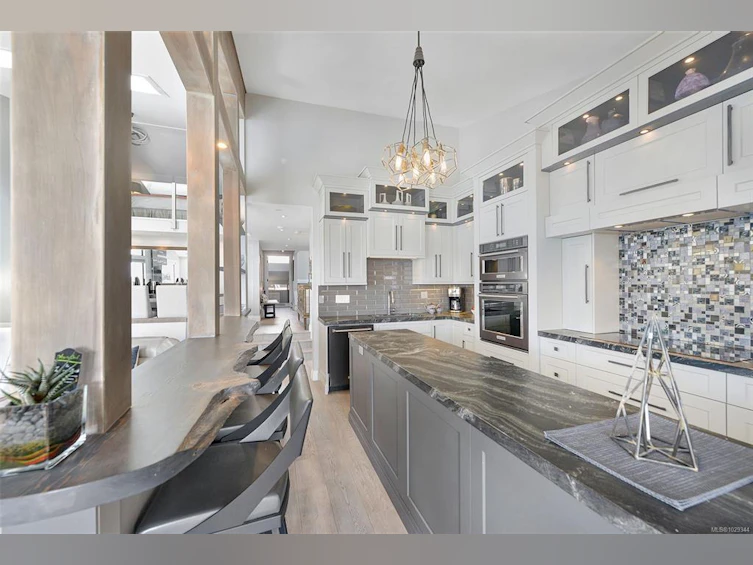 2-630 Seaforth Street, Victoria, BC, V9A 3R7 - 11