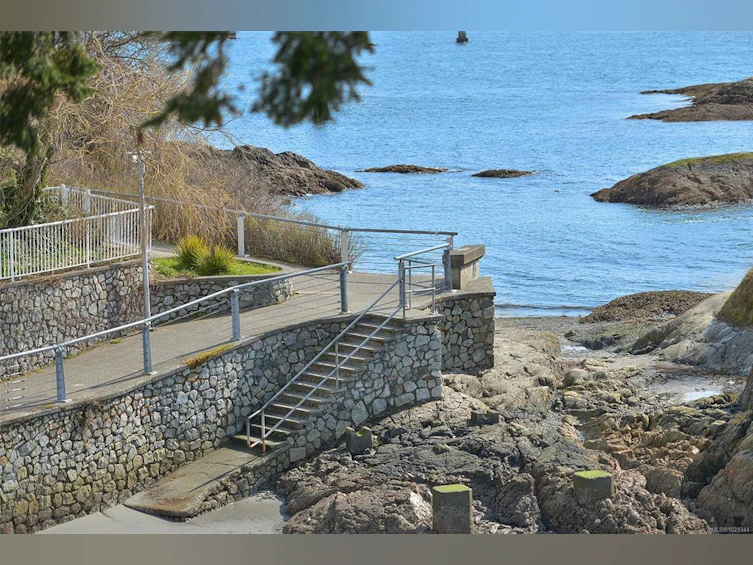 2-630 Seaforth Street, Victoria, BC, V9A 3R7 - 56