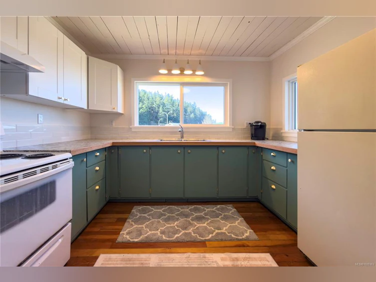 683 Green Road, Quadra Island, BC, V0P 1N0 - 6