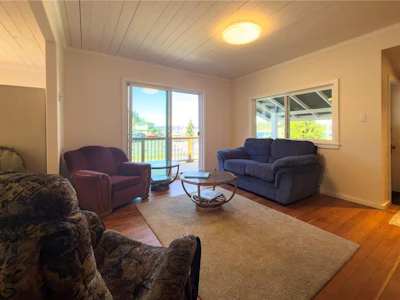683 Green Road - 4