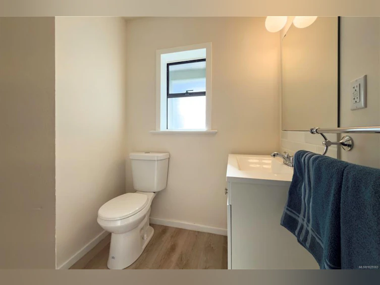 683 Green Road, Quadra Island, BC, V0P 1N0 - 7