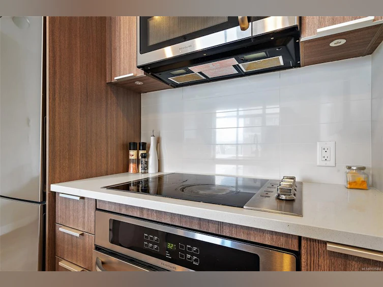 610-728 Yates Street, Victoria, BC, V8W 0C8 - 7