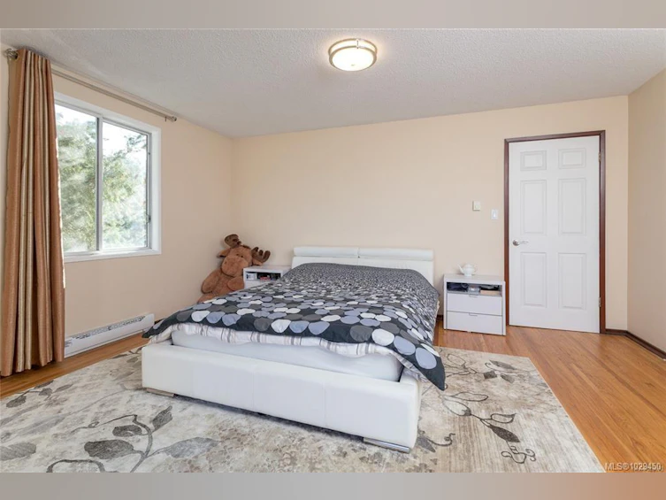 4589 Blenkinsop Road, Saanich, BC, V8X 2C7 - 22