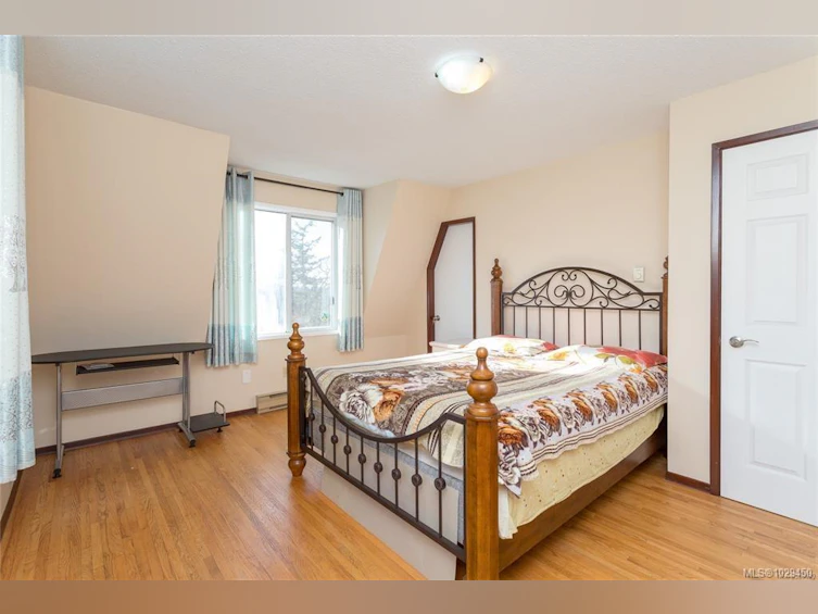 4589 Blenkinsop Road, Saanich, BC, V8X 2C7 - 23