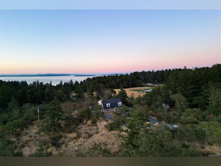 4589 Blenkinsop Road, Saanich, BC, V8X 2C7 - 44