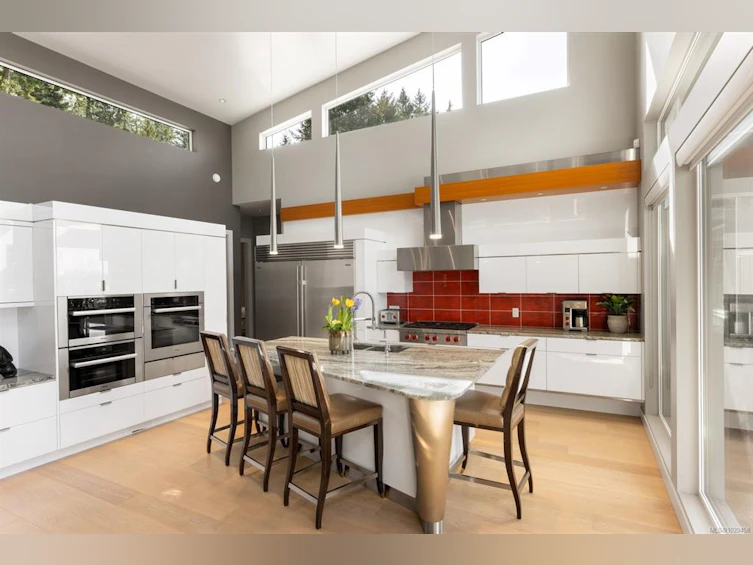 568 Lands End Road, North Saanich, BC, V8L 5K9 - 9