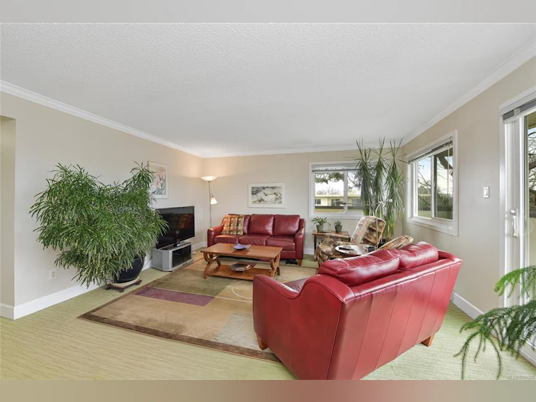401-2535 Cadboro Bay Road, Oak Bay, BC, V8R 5J1 - 3