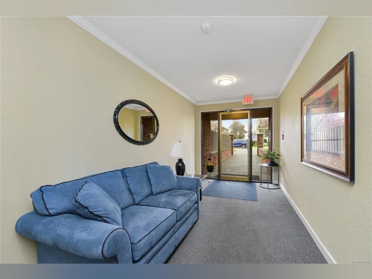401-2535 Cadboro Bay Road, Oak Bay, BC, V8R 5J1 - 45