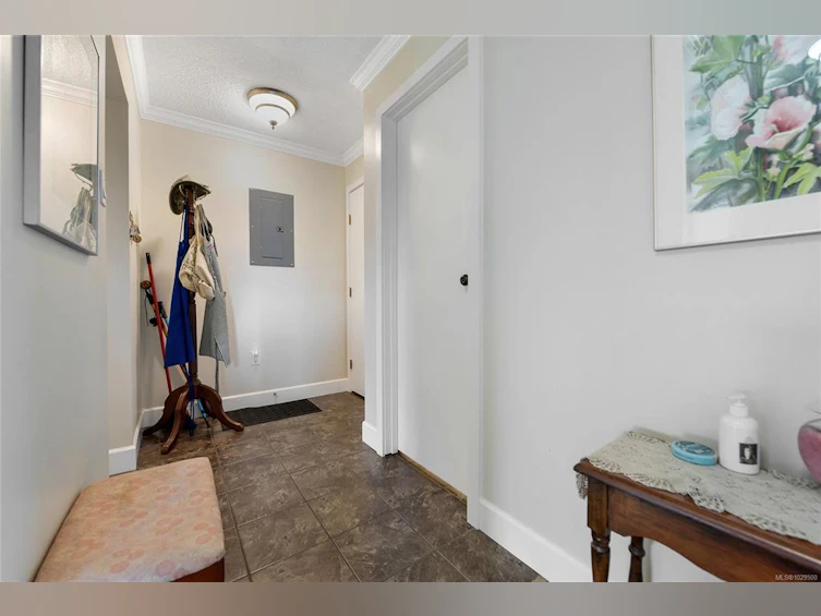 401-2535 Cadboro Bay Road, Oak Bay, BC, V8R 5J1 - 18