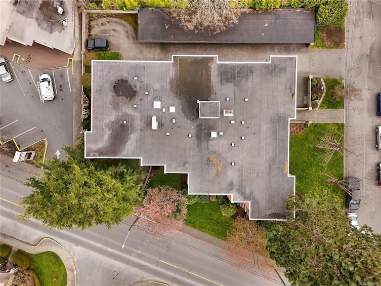 401-2535 Cadboro Bay Road, Oak Bay, BC, V8R 5J1 - 39