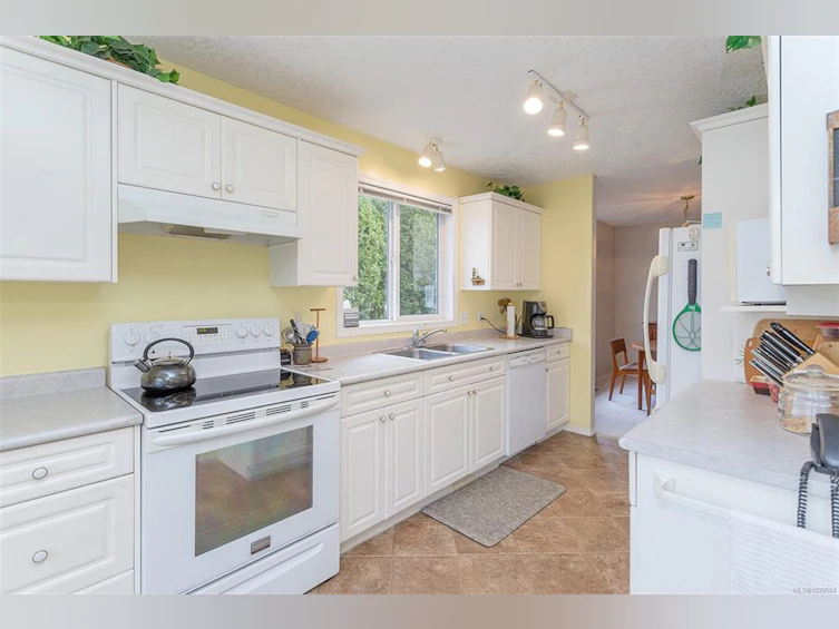 46 Eagle Lane, View Royal, BC, V9A 7M2 - 19