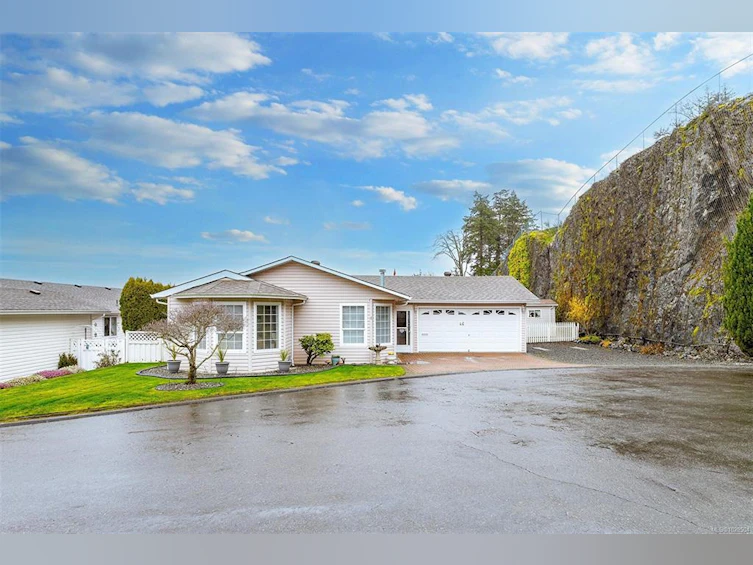 46 Eagle Lane, View Royal, BC, V9A 7M2 - 4