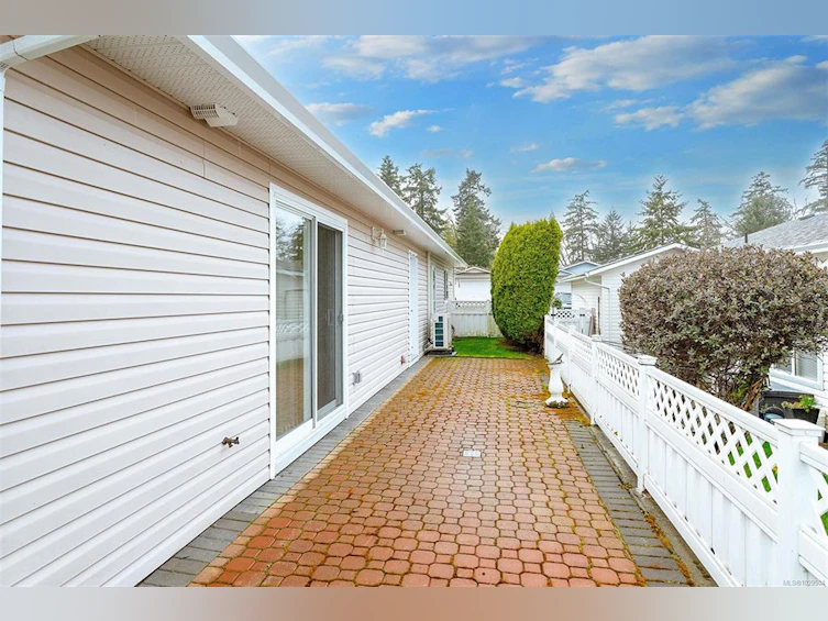 46 Eagle Lane, View Royal, BC, V9A 7M2 - 38