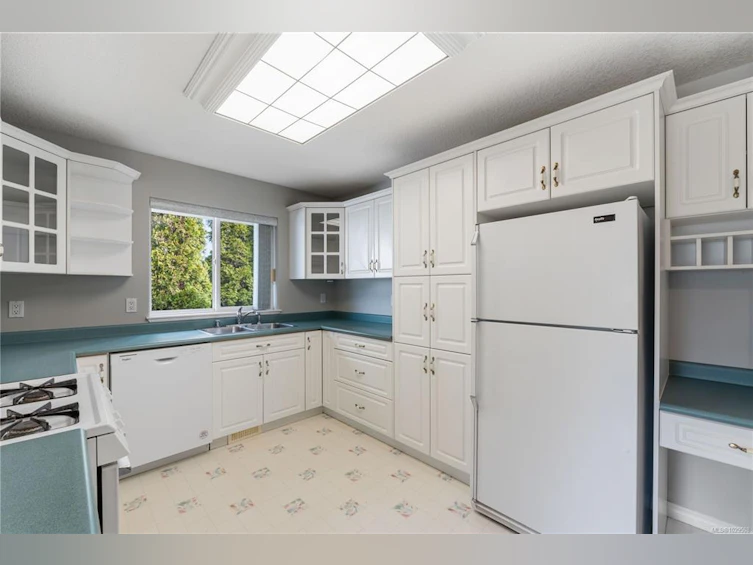282 Carnduff Place, Nanaimo, BC, V9R 6Y5 - 8