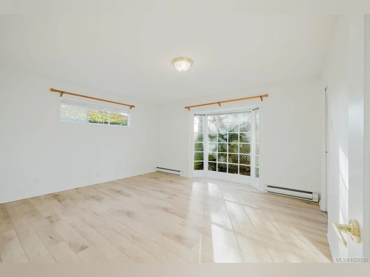 4815 Cordova Bay Road, Saanich, BC, V8Y 2J8 - 19
