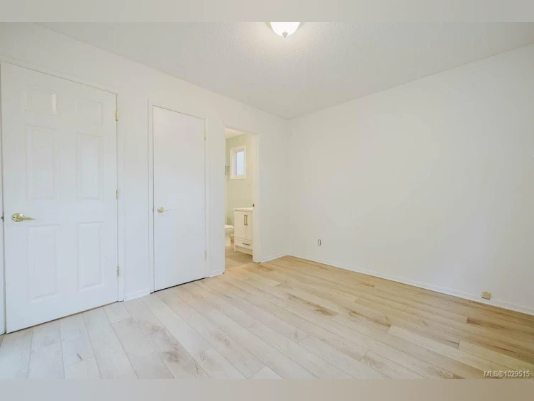 4815 Cordova Bay Road, Saanich, BC, V8Y 2J8 - 28