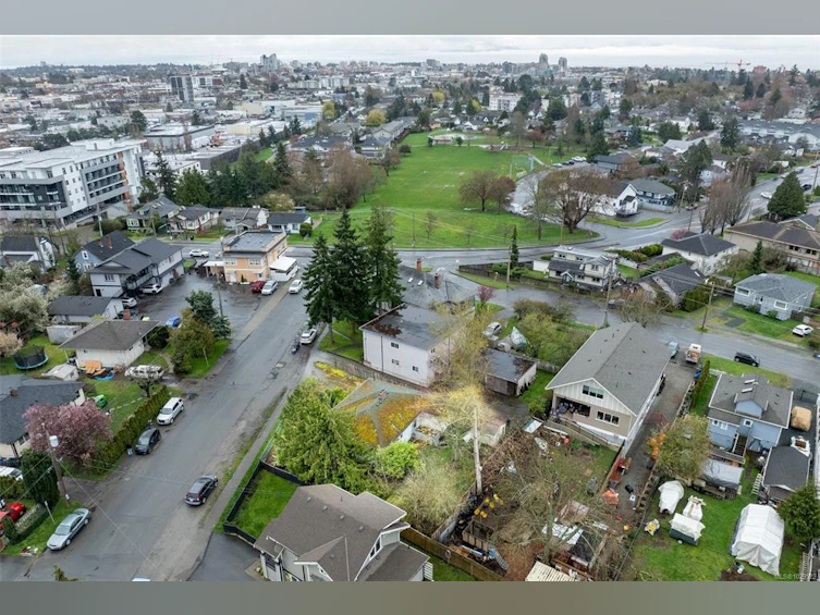 3330 Harriet Road, Saanich, BC, V8Z 3S4 - 26