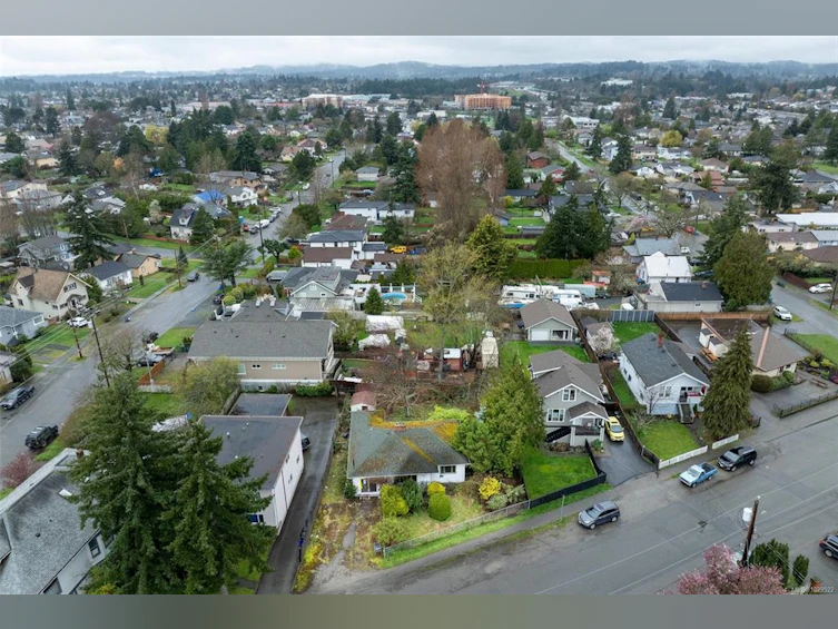 3330 Harriet Road, Saanich, BC, V8Z 3S4 - 25