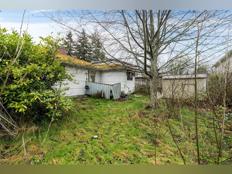 3330 Harriet Road, Saanich, BC, V8Z 3S4 - 10