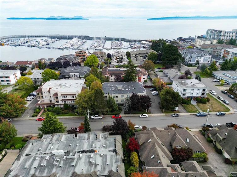 206-9919 Fourth Street, Sidney, BC, V8L 2Z6 - 33