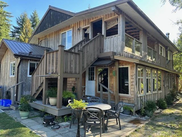 3-8290 Sa Seen Os Road, Youbou, BC, V0R 3E1