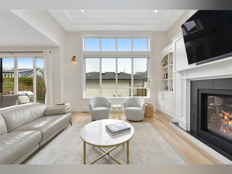 25 Howe Street, Victoria, BC, V8V 4K2 - 8