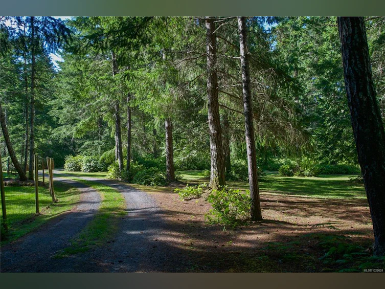 765 Horseshoe Road, Gabriola Island, BC, V0R 1X3 - 35