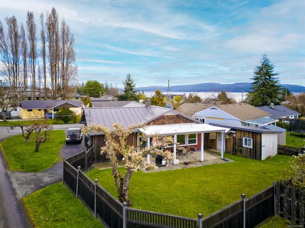 1588 Charlotte Street, Crofton, BC, V0R 1R0