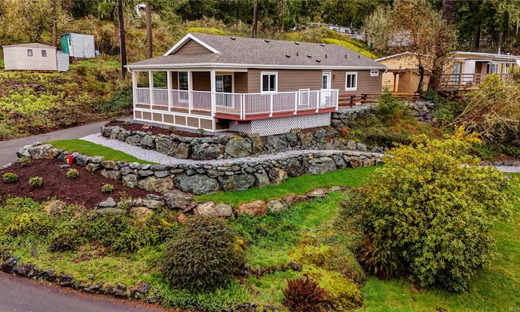 37-5838 Blythwood Road