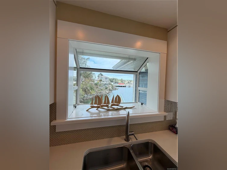 9-111 Fulford Ganges Road, Salt Spring Island, BC, V8K 2T9 - 11