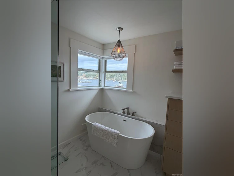 9-111 Fulford Ganges Road, Salt Spring Island, BC, V8K 2T9 - 33