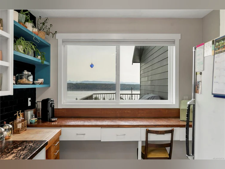 241 S Alder Street, Campbell River, BC, V9W 2M9 - 14