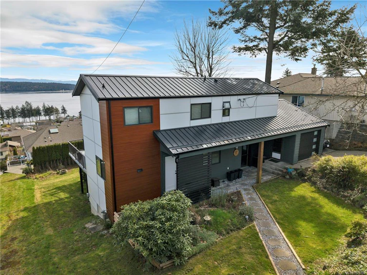 241 S Alder Street, Campbell River, BC, V9W 2M9