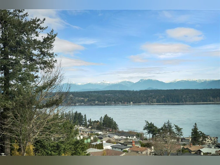 241 S Alder Street, Campbell River, BC, V9W 2M9 - 11