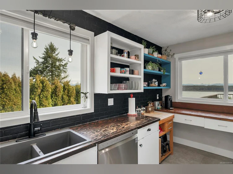 241 S Alder Street, Campbell River, BC, V9W 2M9 - 17