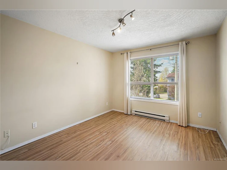 305-9861 Fifth Street, Sidney, BC, V8L 2X5 - 26