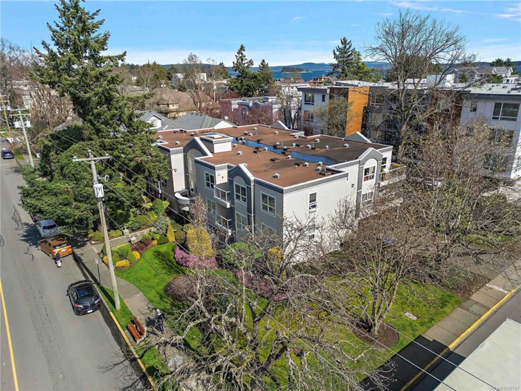 305-9861 Fifth Street, Sidney, BC, V8L 2X5 - 32