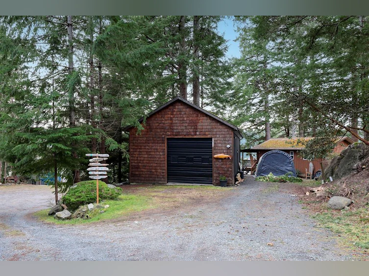 774 Cliffe Road, Quadra Island, BC, V0P 1N0 - 38