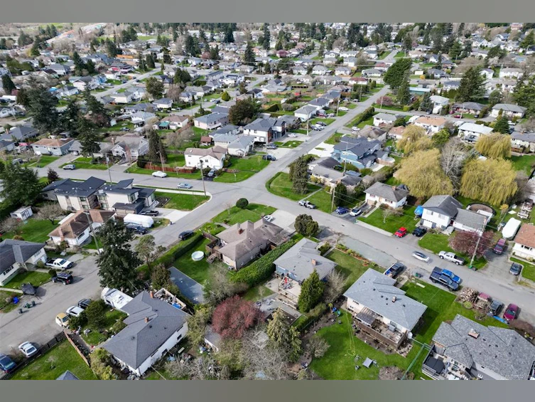 3855 Seaton Street, Saanich, BC, V8Z 3W7 - 77