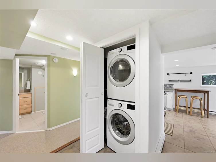 3855 Seaton Street, Saanich, BC, V8Z 3W7 - 58
