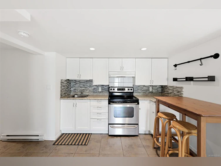 3855 Seaton Street, Saanich, BC, V8Z 3W7 - 43