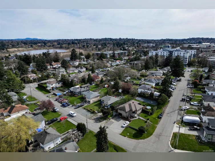 3855 Seaton Street, Saanich, BC, V8Z 3W7 - 75