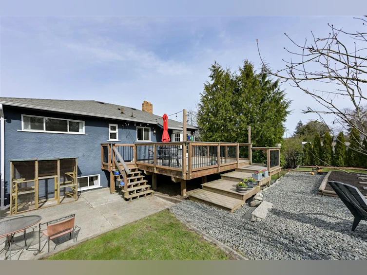 3855 Seaton Street, Saanich, BC, V8Z 3W7 - 2