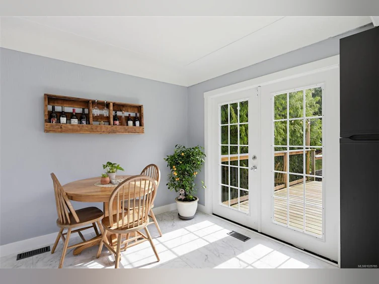 3855 Seaton Street, Saanich, BC, V8Z 3W7 - 21