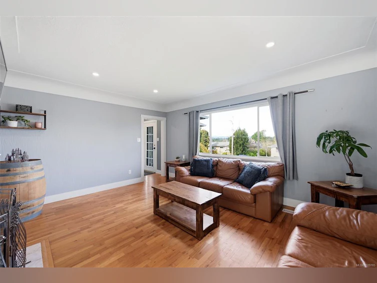 3855 Seaton Street, Saanich, BC, V8Z 3W7 - 12