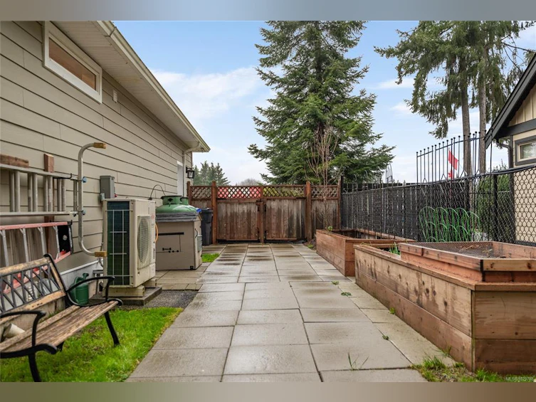 3936 Creekside Drive, Bowser/Deep Bay, BC, V0R 1G0 - 43
