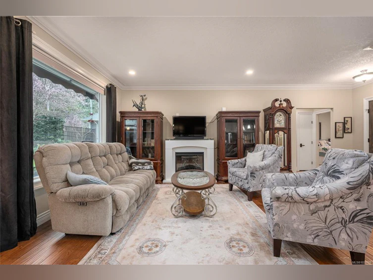 3936 Creekside Drive, Bowser/Deep Bay, BC, V0R 1G0 - 3