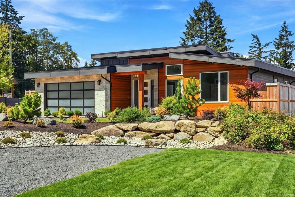 1017 Coral Place, French Creek, BC, V9P 2E1
