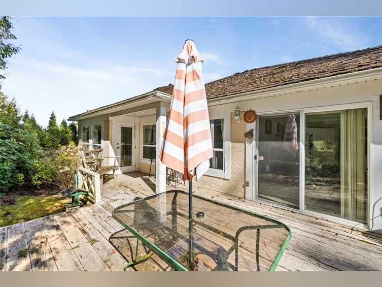 626 Windward Way, Qualicum Beach, BC, V9K 2K4 - 12
